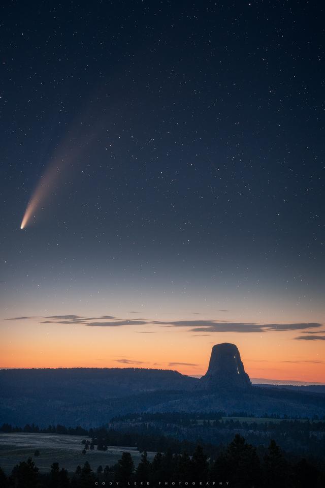 Comet Neowise over Devil's Tower, WY. » NatureP0rn